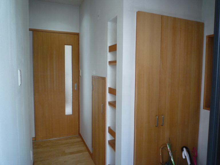 A邸玄関内塗装工事